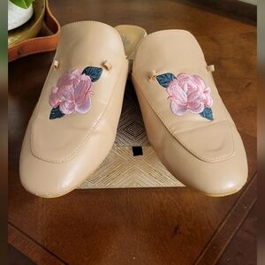 Catherine Malandrino Beige Floral Embroidered Mules